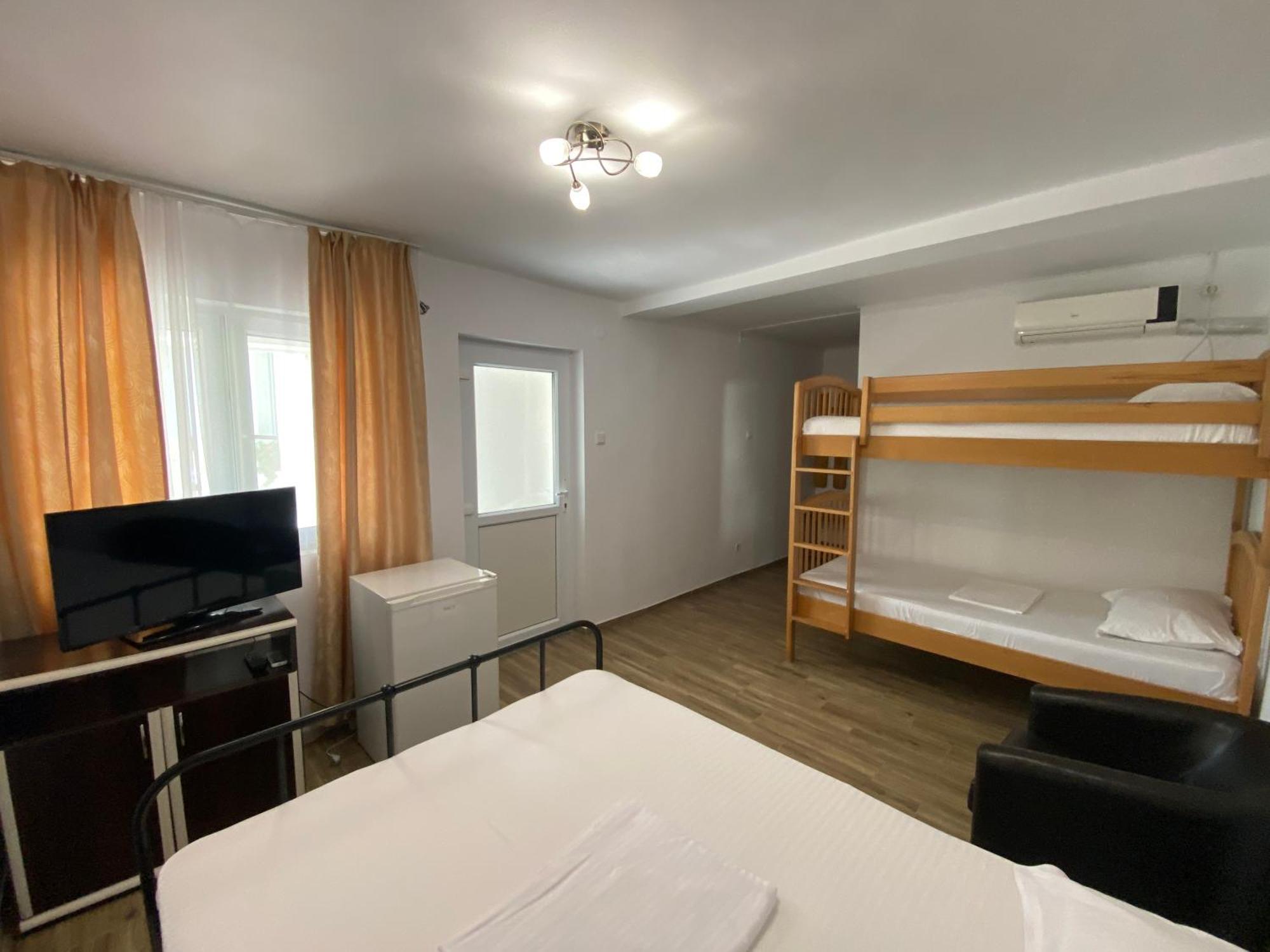 Hotel Casa Ciobi Două Mai Zimmer foto