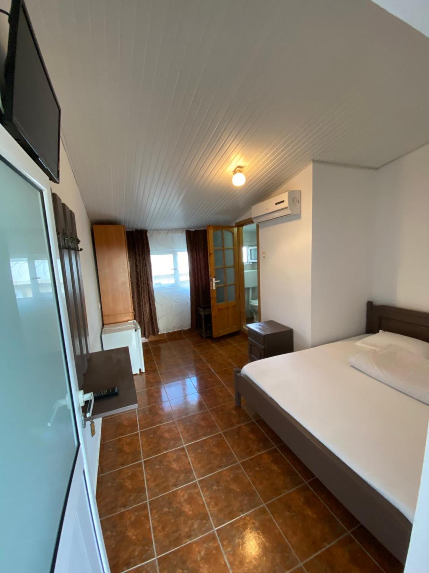 Hotel Casa Ciobi Două Mai Zimmer foto
