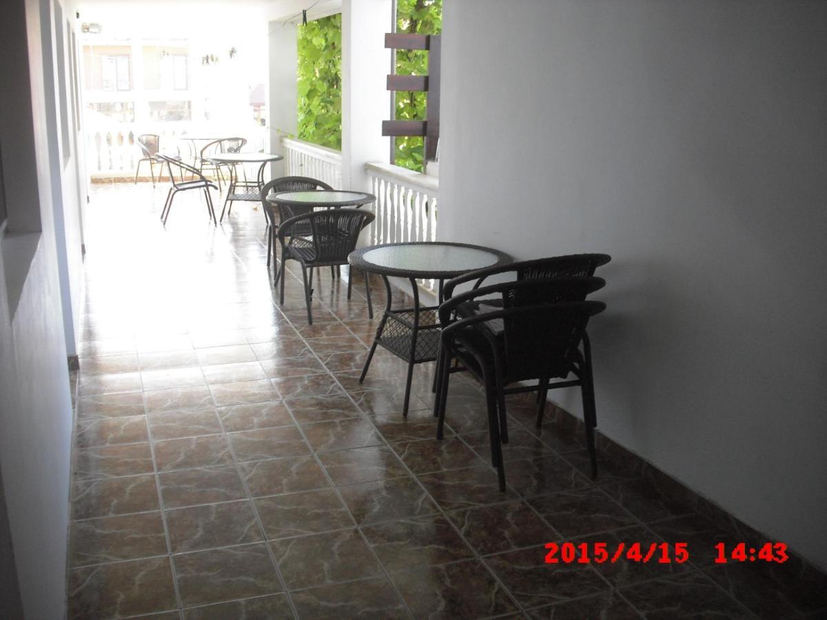 Hotel Casa Ciobi Două Mai Exterior foto